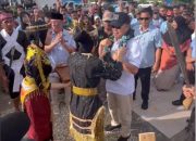 Kampanye Meriah: Warga Bombana Sambut ASR dengan Tarian Tradisional