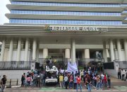 Puluhan Mahasiswa Gelar Aksi Depan Kejagung RI terkait Korupsi Pertambangan PT. AMIN