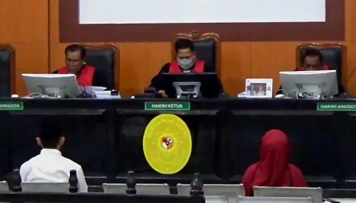 Hukuman Koruptor Nahwa Umar Dinilai Tak Masuk Akal, HMI Kendari Desak MA dan KY Evaluasi Hakim Tipikor PN Kendari. 